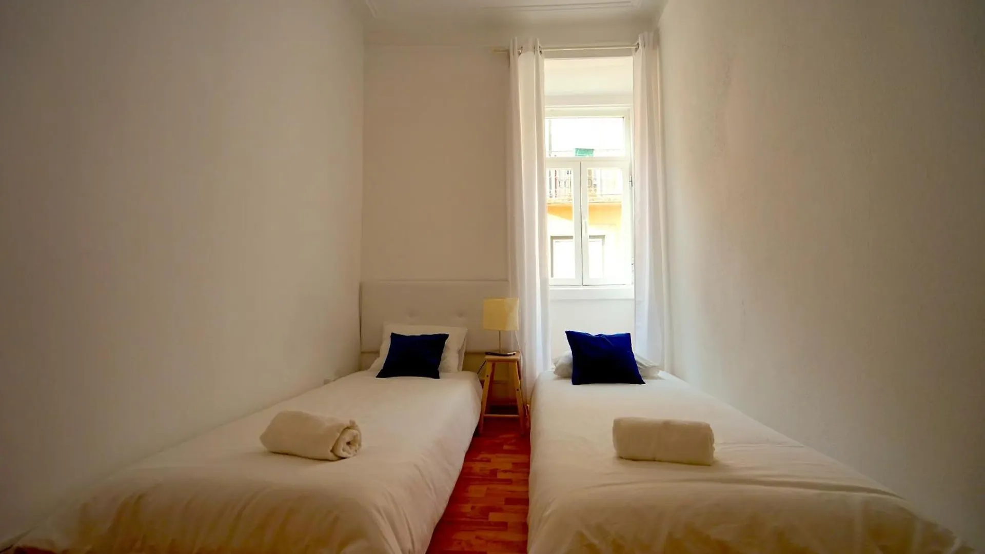 Cruz Cozy Apartment 1º Lisbon