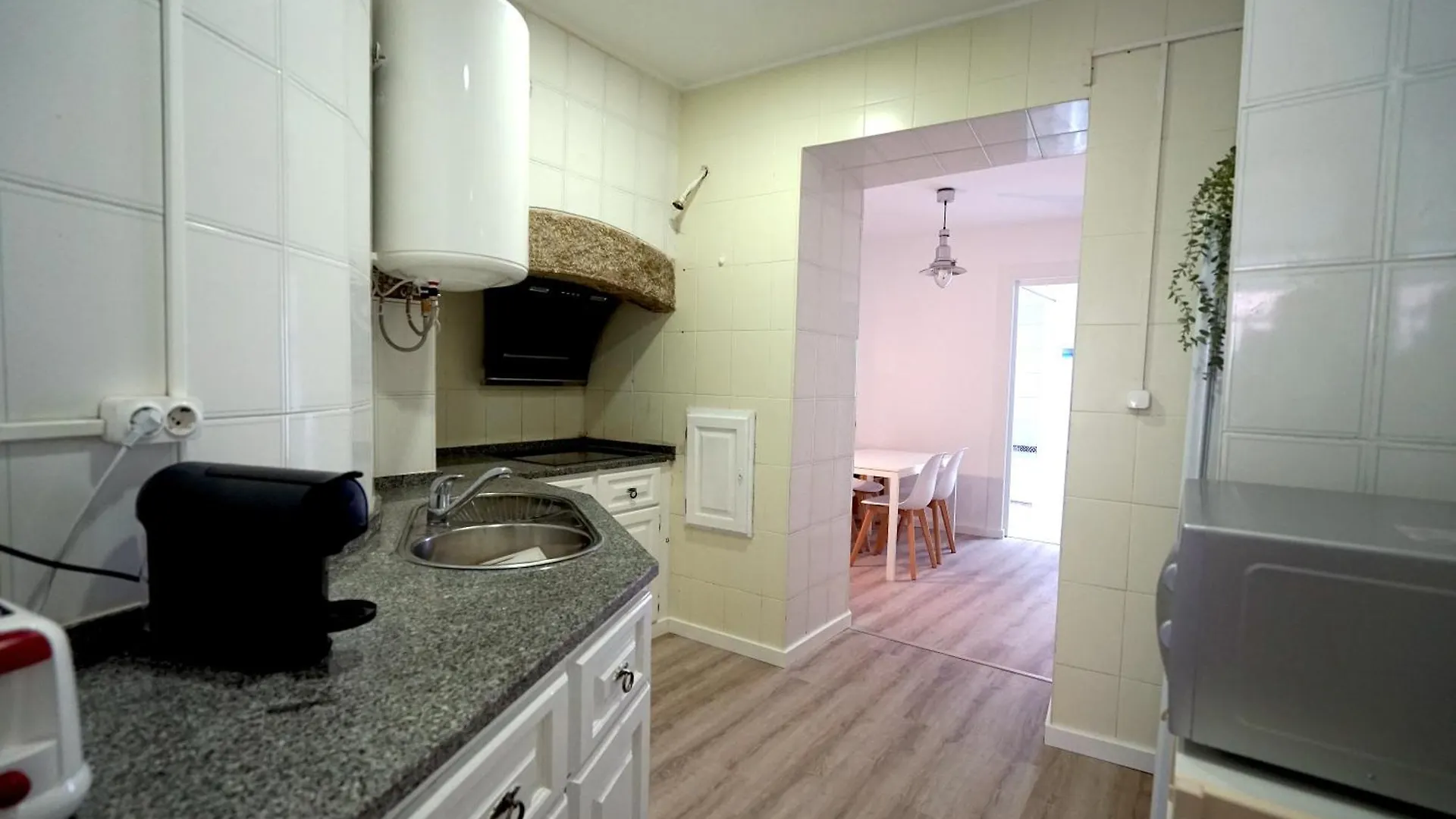 Cruz Cozy Apartment 1º Lisbon 0*,  Portugal