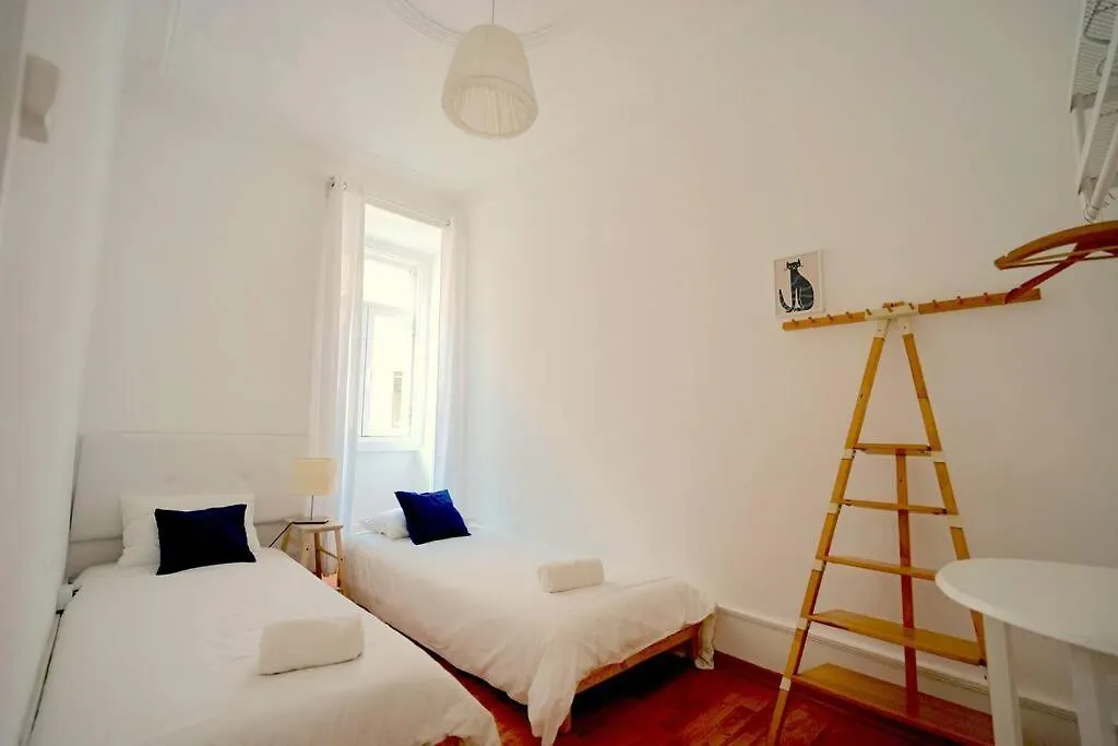 Cruz Cozy Apartment 1º Lisbon
