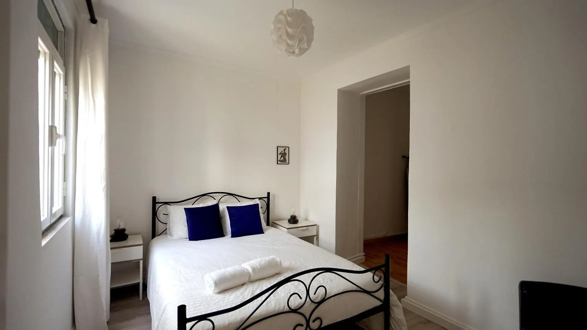 Cruz Cozy Apartment 1º Lisboa 0*,